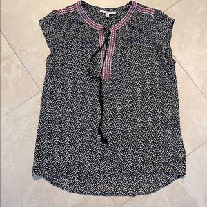 Daniel Rainn short sleeve top size medium